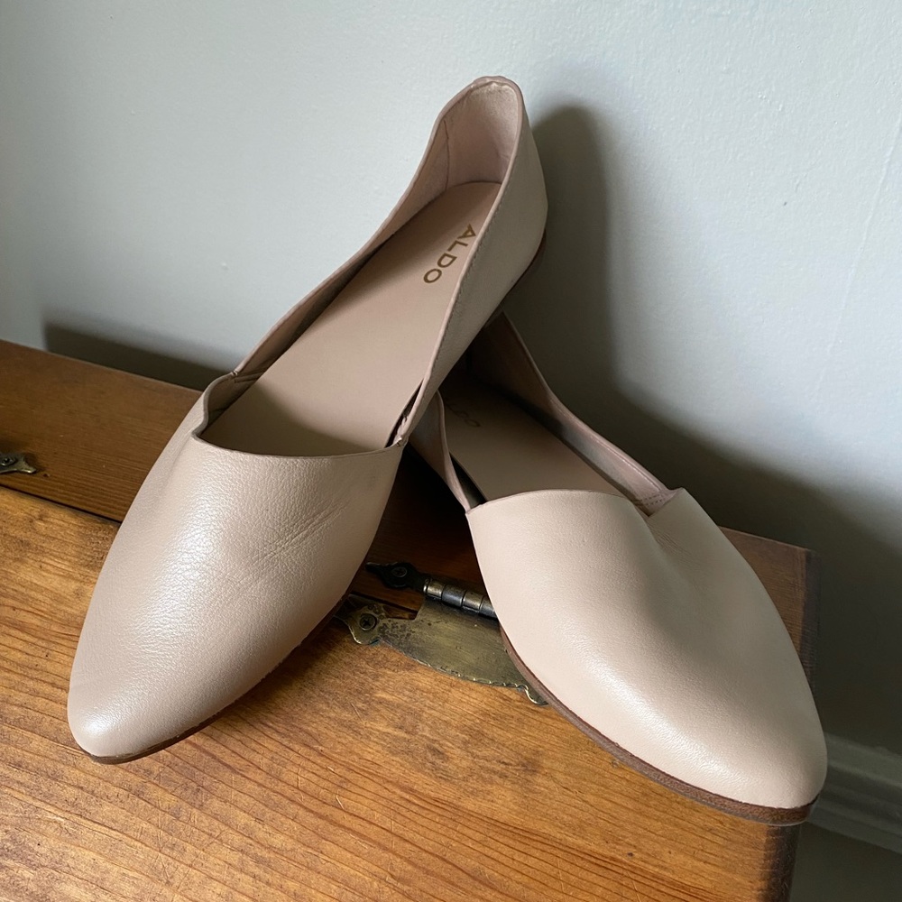 Aldo beige leather flat shoes